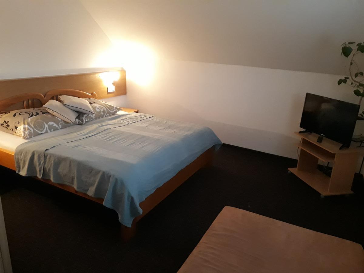 Penzion Marco Polo Vrútky Exterior foto